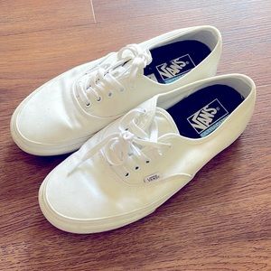 Vans Authentic Shoe White Sneakers Men Size 9/Women’s Size 10.5